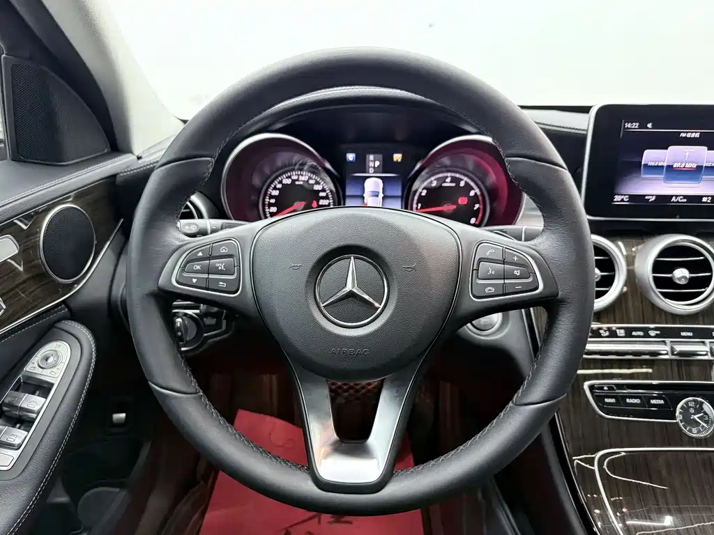 Mercedes-Benz C-Class 2018 — фото 10