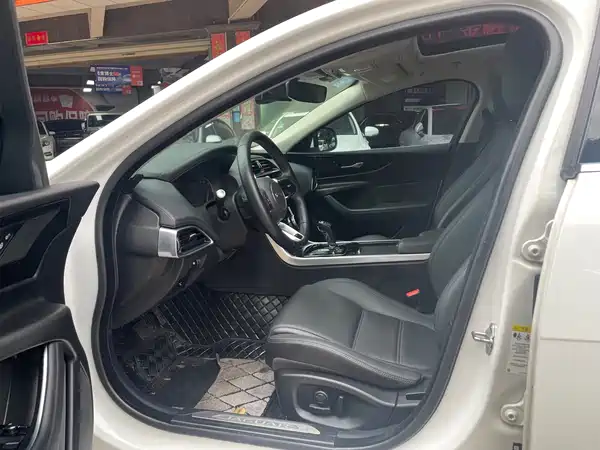 Jaguar XEL 2020