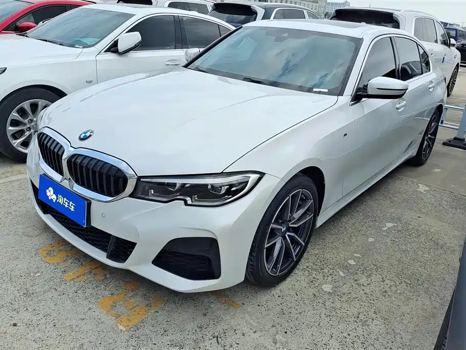 BMW 3 Series 2022 — фото 1