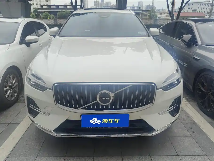 Volvo XC60 2023 — фото 2