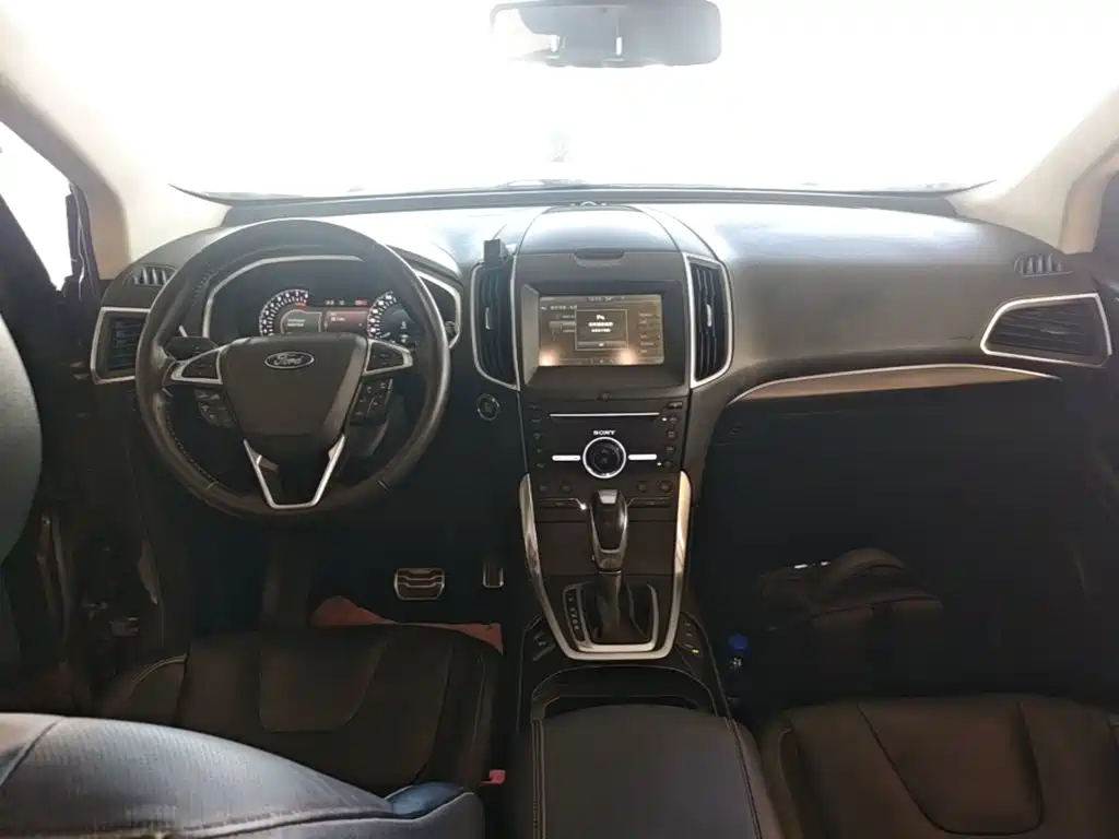 Ford Edge 2015 — фото 10