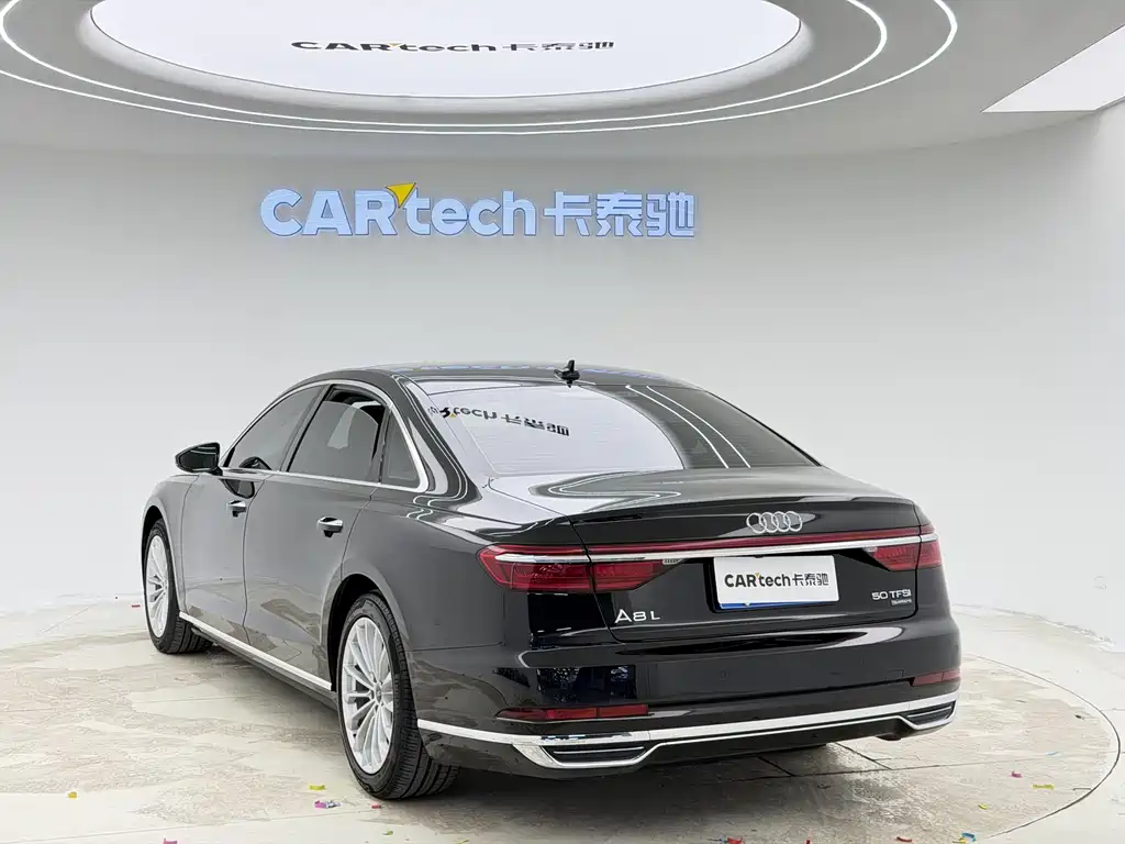 Audi A8 2021 — фото 4