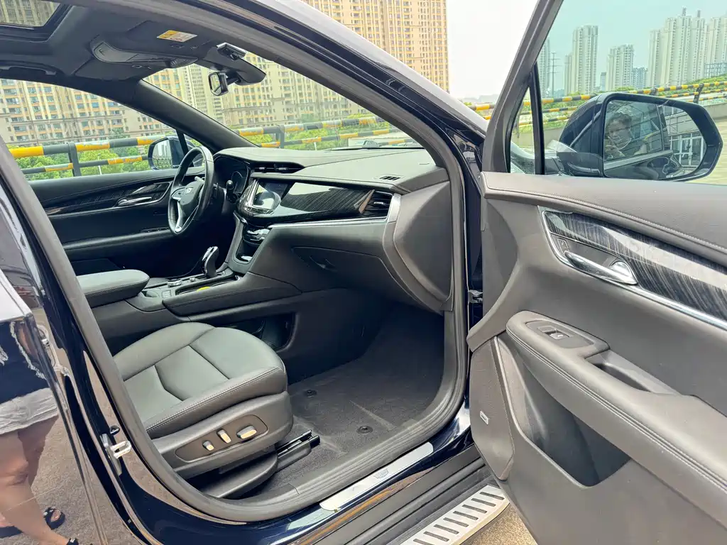 Cadillac XT6 2021 — фото 18