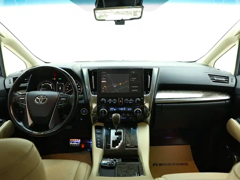 Toyota Alphard 2020 — фото 15