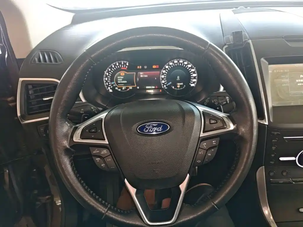 Ford Edge 2015 — фото 11