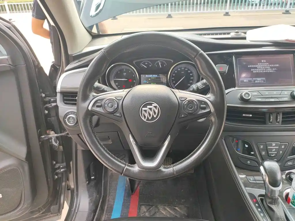 Buick Envision Plus 2020
