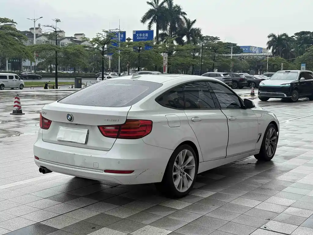 BMW 3 Series GT 2013 — фото 3