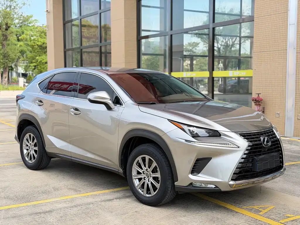 Lexus NX 2021
