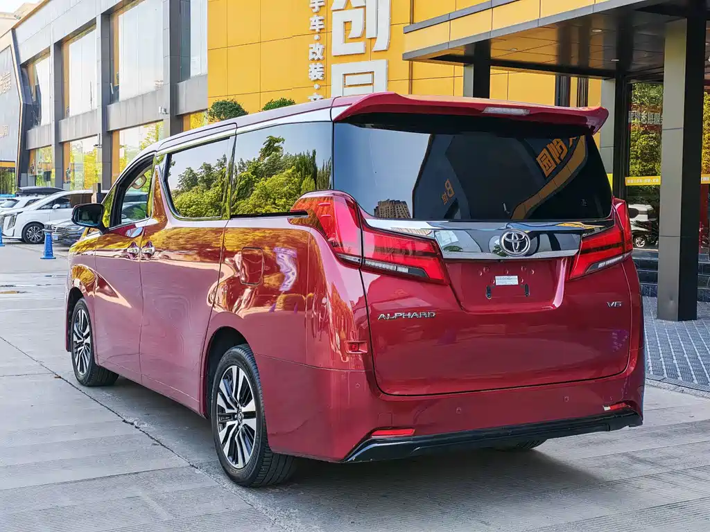 Toyota Alphard 2018