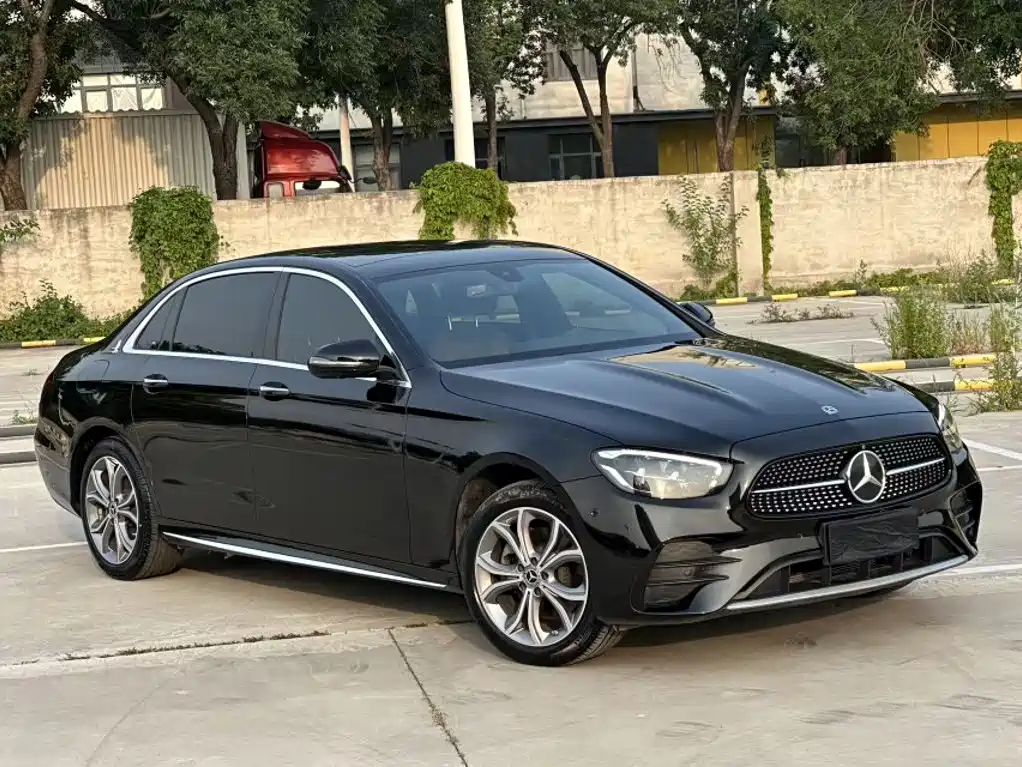 Mercedes-Benz E-Class 2022