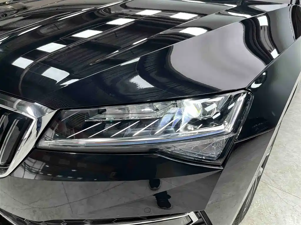 Skoda Superb 2024 — фото 18