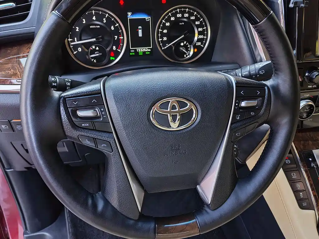 Toyota Alphard 2018 — фото 14