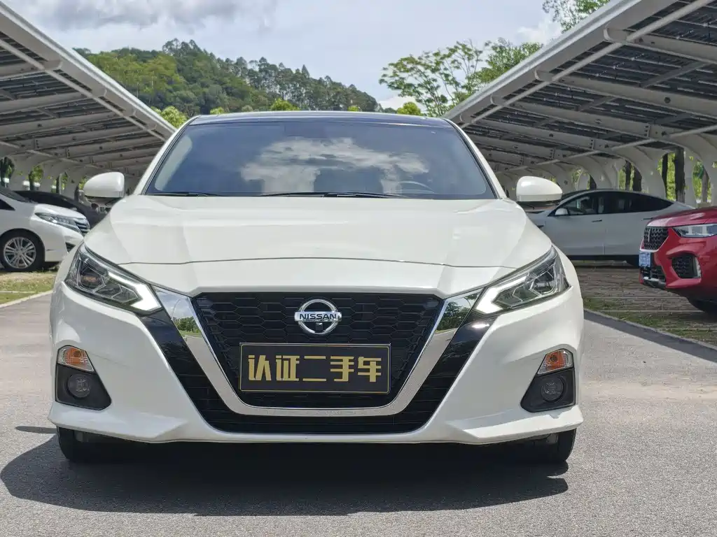 Nissan Teana 2022