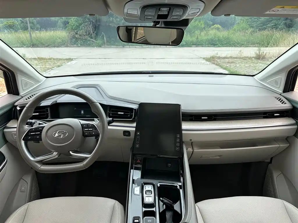 Hyundai Custo 2023 — фото 11
