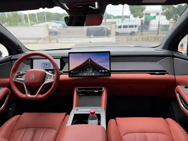 BYD Tang L 2025
