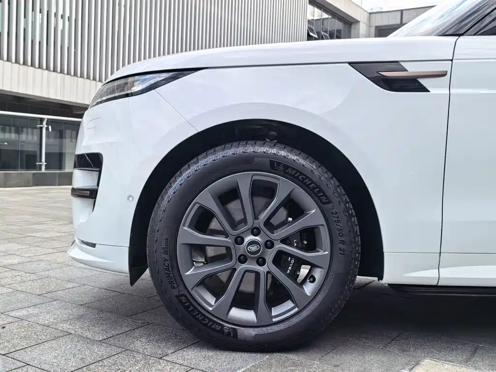 Land Rover Range Rover Sport 2023 — фото 20