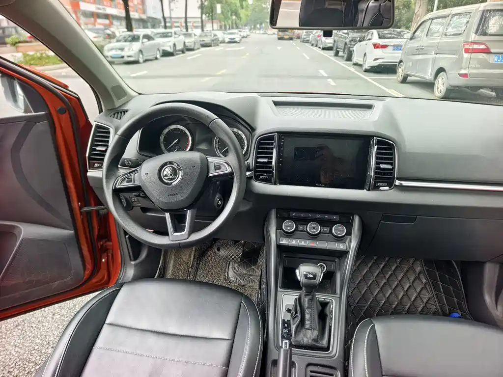 Skoda Karoq 2018 — фото 13