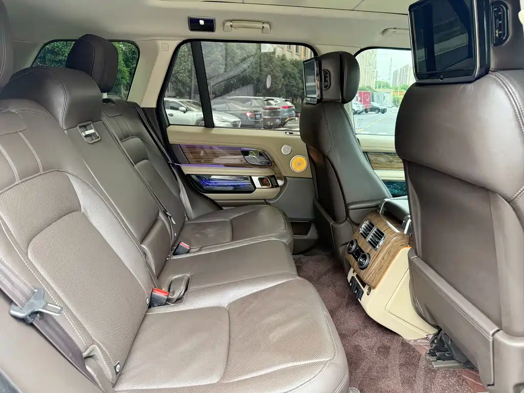 Land Rover Range Rover 2019 — фото 12