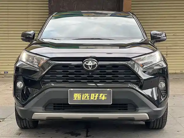 Toyota RAV4 2021