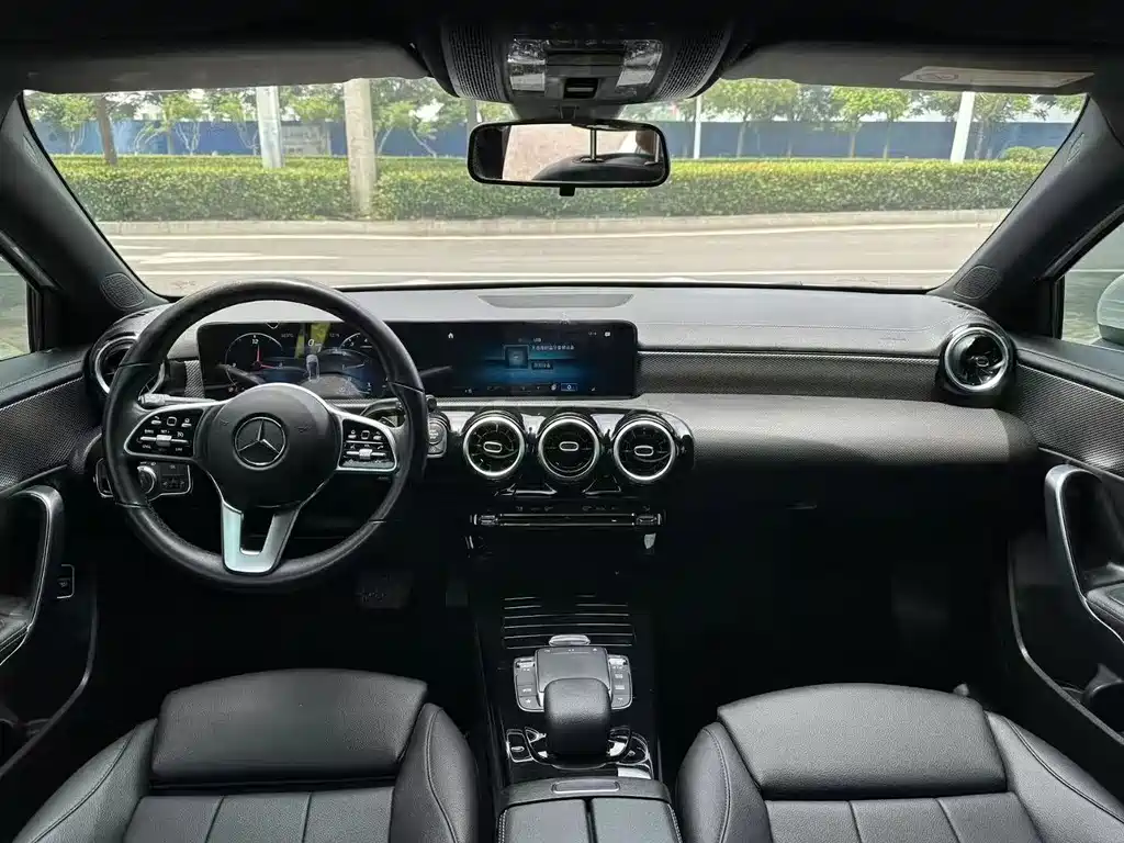 Mercedes-Benz A-Class 2020 — фото 4