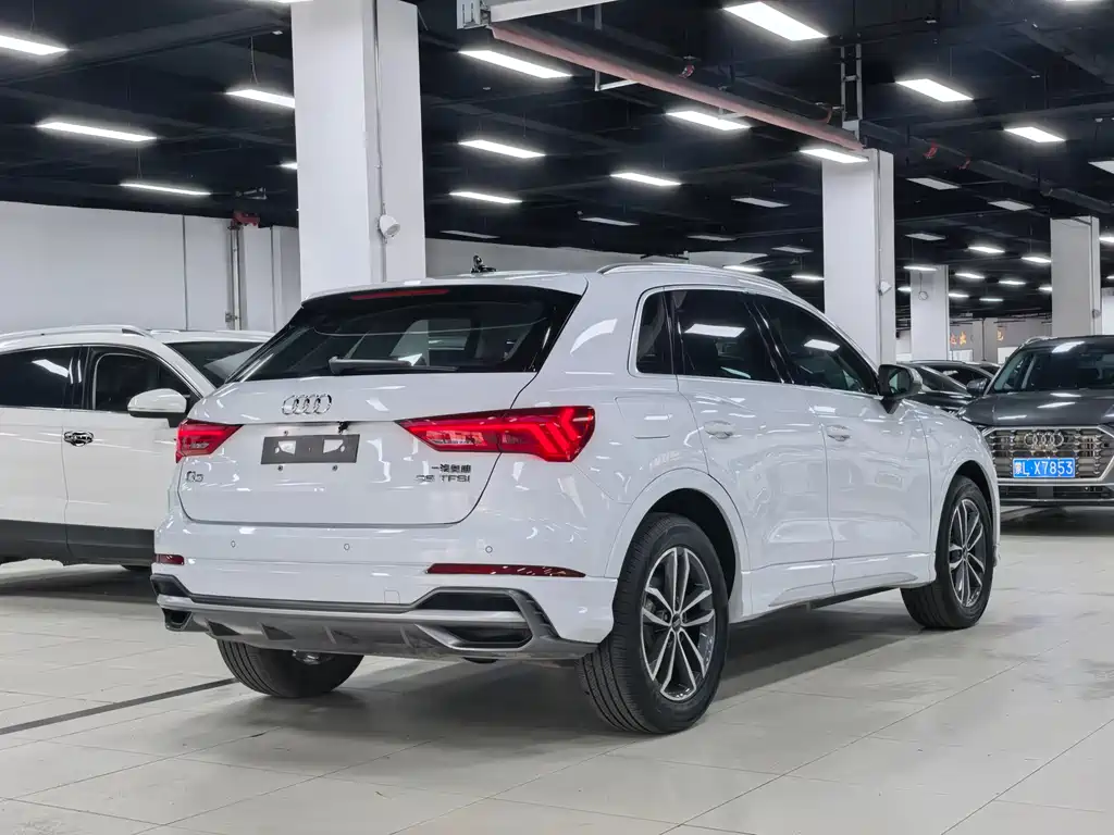 Audi Q3 2023 — фото 26