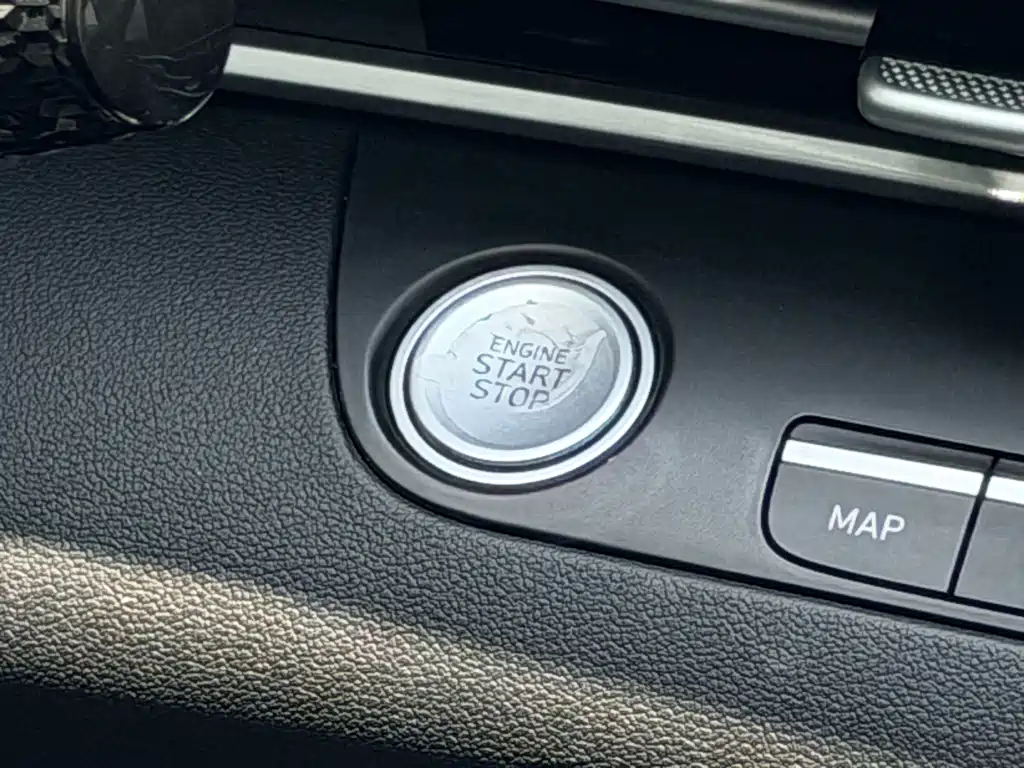Hyundai Elantra 2025 — фото 18
