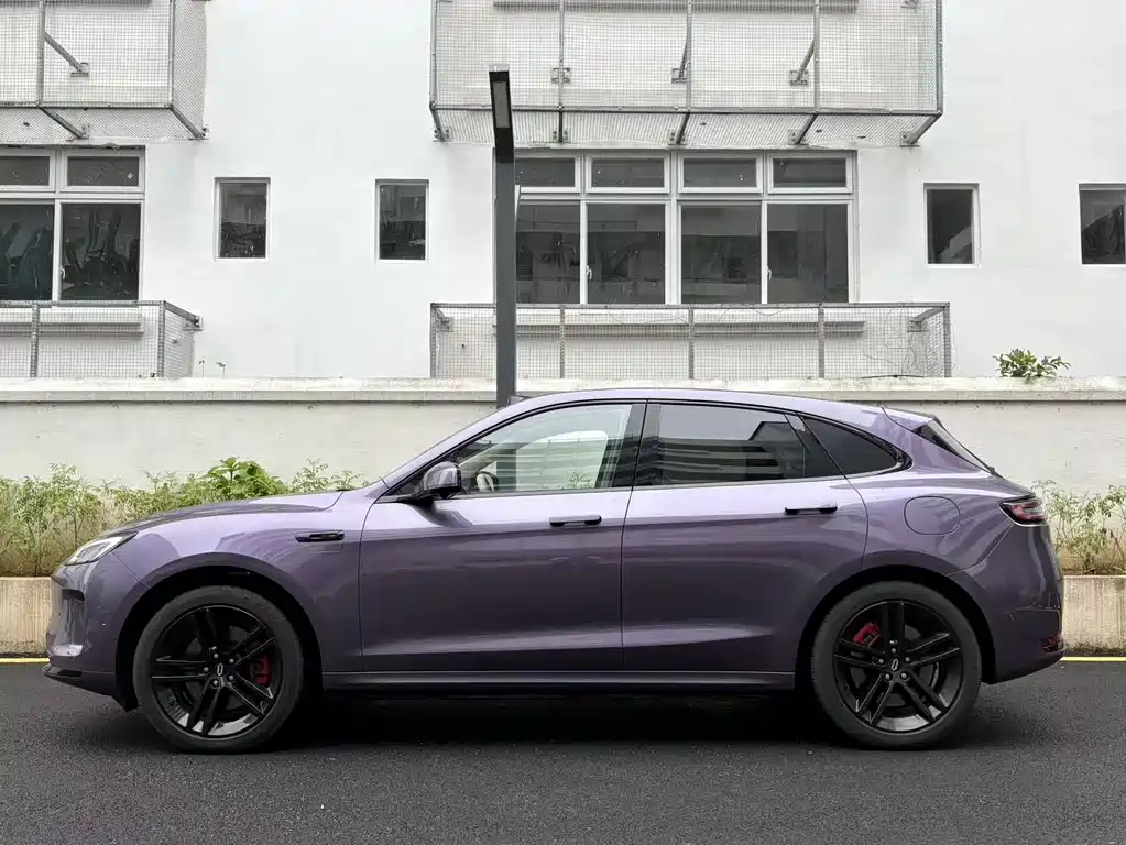 AITO M5 2025 — фото 3