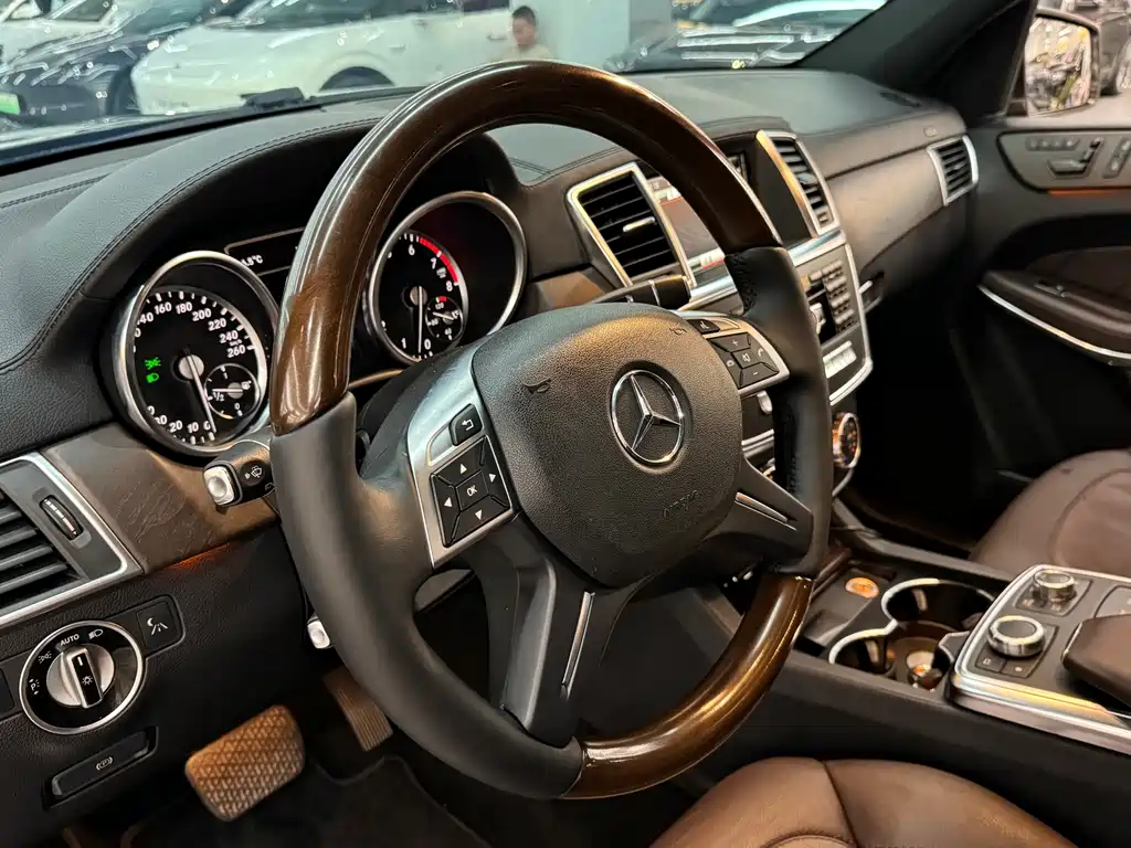 Mercedes-Benz GL-Class 2015 — фото 16