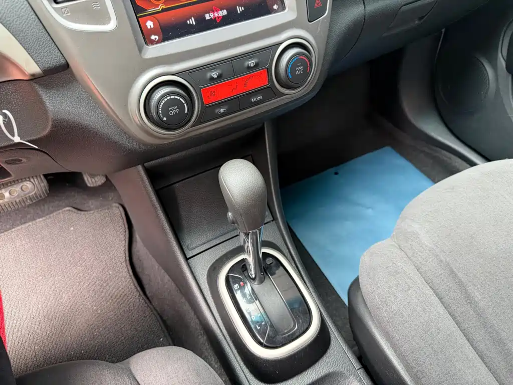 Nissan Sylphy 2019 — фото 17
