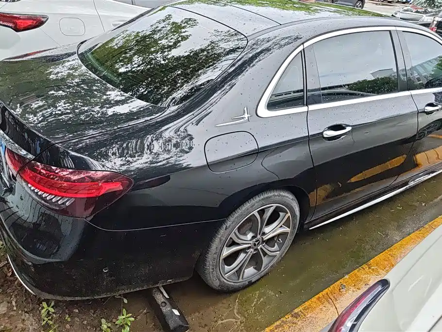 Mercedes-Benz E-Class 2021