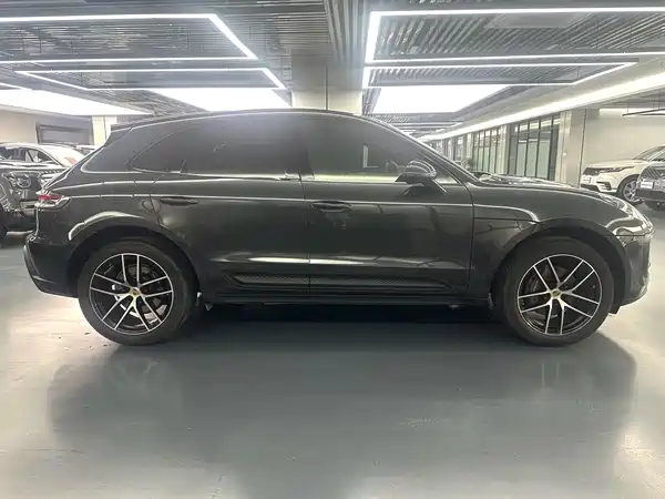 Porsche Macan 2022