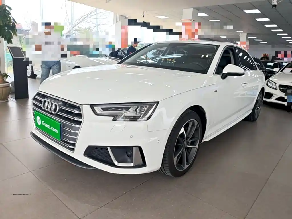 Audi A4L 2020
