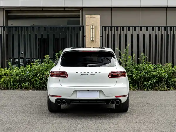 Porsche Macan 2016