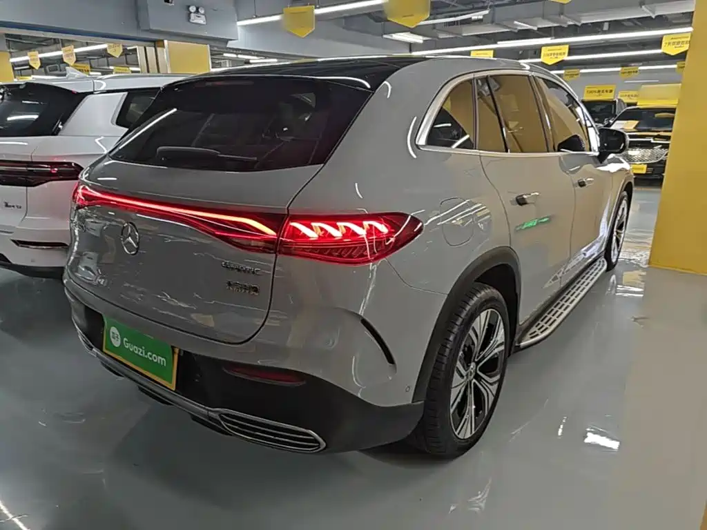 Mercedes-Benz EQE SUV 2023