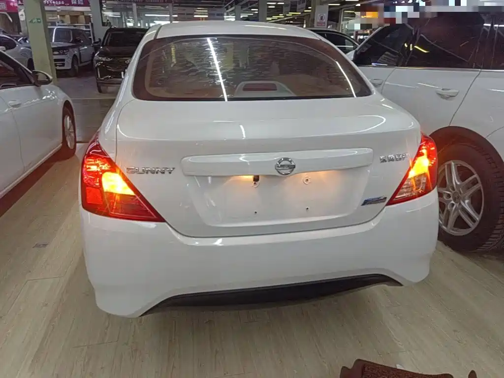 Nissan Sunny 2017