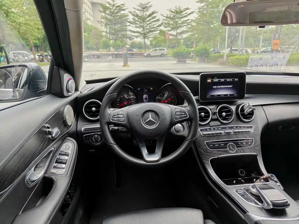 Mercedes-Benz C-Class 2018 — фото 6