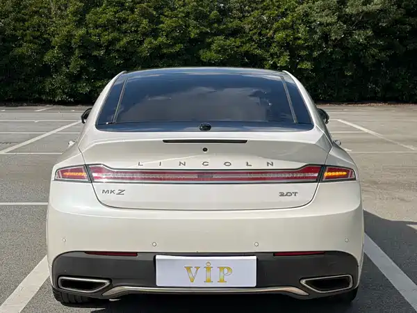 Lincoln MKZ 2020