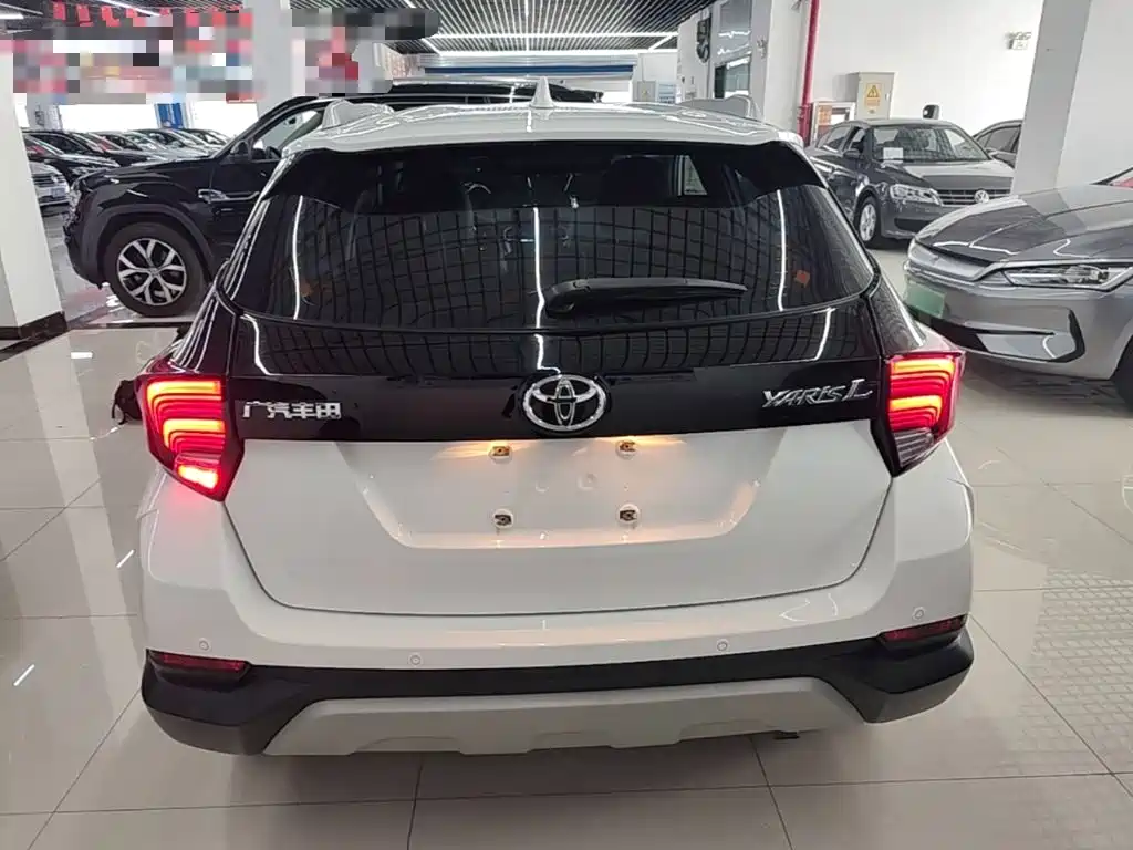 Toyota Yaris L 2019