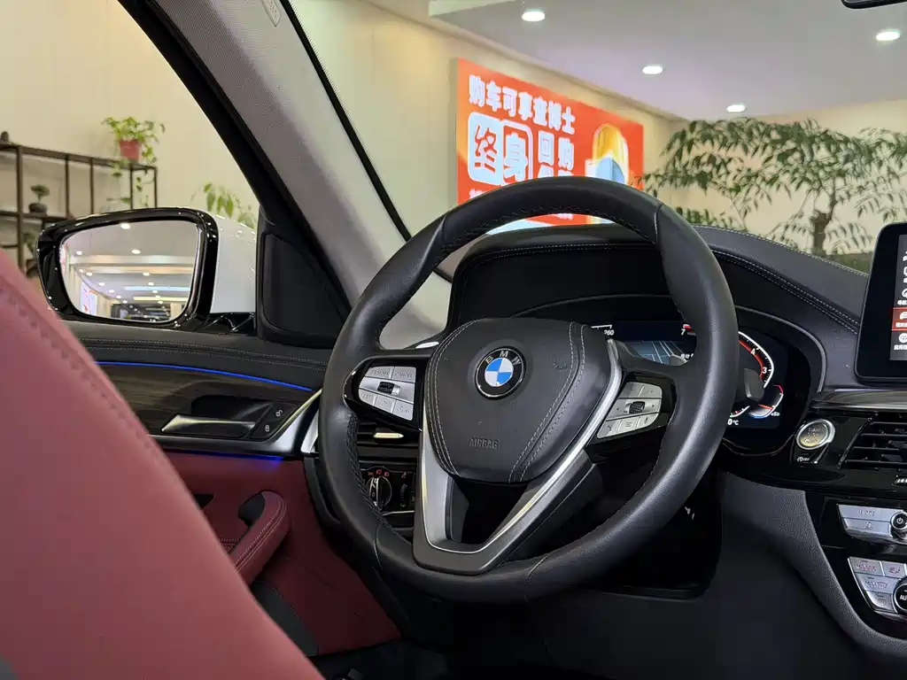 BMW 5 Series 2021 — фото 15