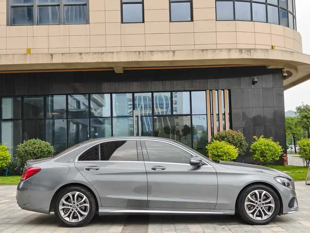 Mercedes-Benz C-Class 2018 — фото 4