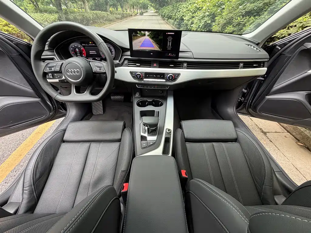 Audi A4L 2021