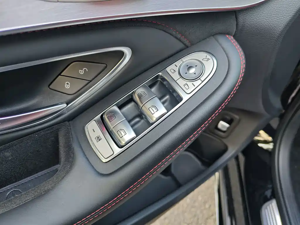Mercedes-Benz C-Class AMG 2022 — фото 15
