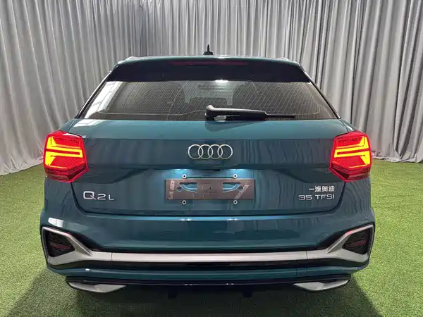 Audi Q2L 2022