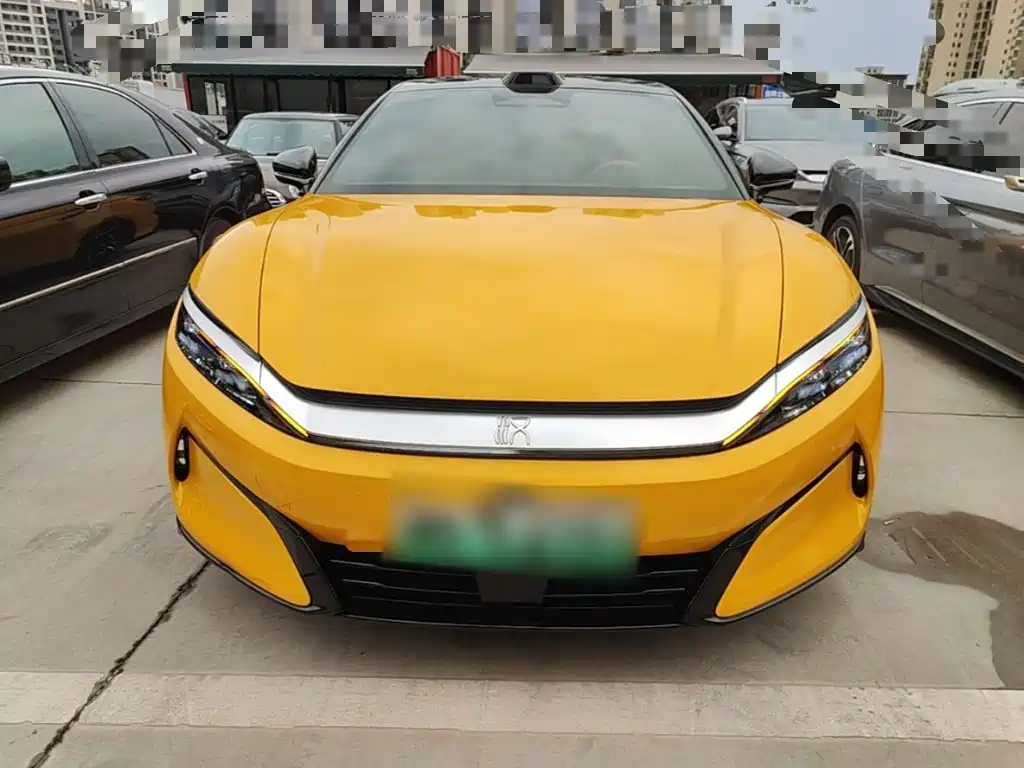 BYD Han L 2025