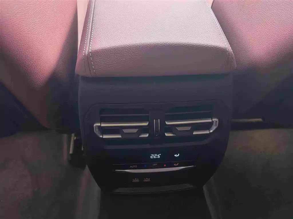 BMW 3 Series 2021 — фото 10