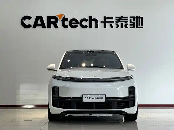 Li Auto L8 2025