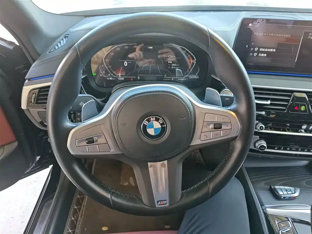 BMW 5 Series 2023 — фото 11