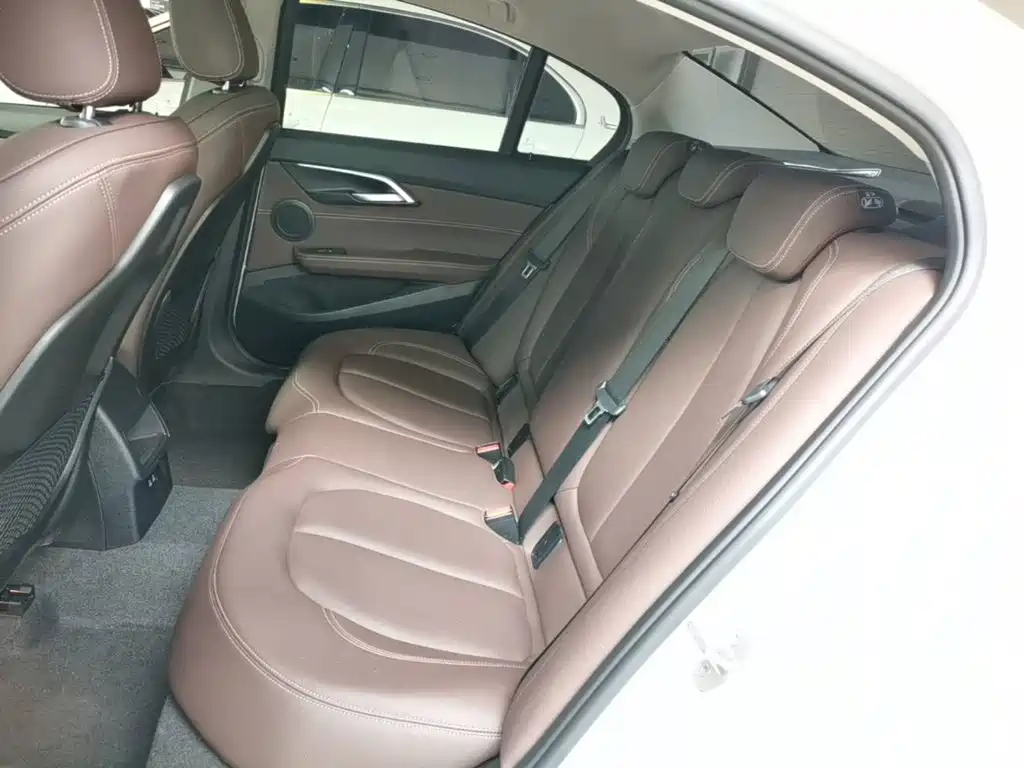 BMW 1 Series 2020 — фото 17