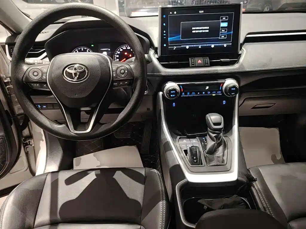 Toyota Wildlander 2021 — фото 10