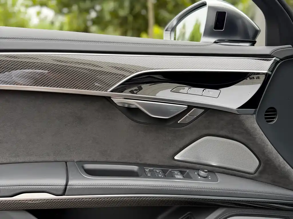 Audi S8 2022 — фото 22
